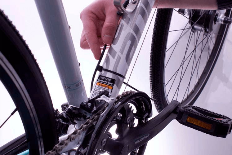 The cables just push into the clips